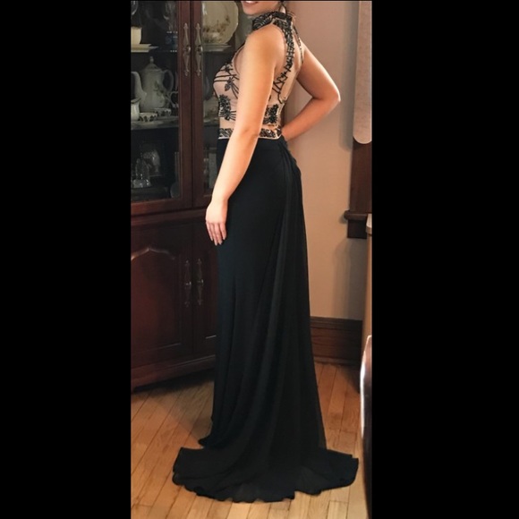 ✨✨PROM DRESS✨✨ - Picture 4 of 5